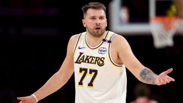 懂球帝12周年120大瞬间半决赛：梅西PK格策，武磊PK于大宝